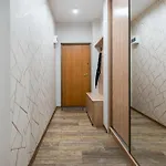 Apartamento Krochmalna Spacious By Bookinghost