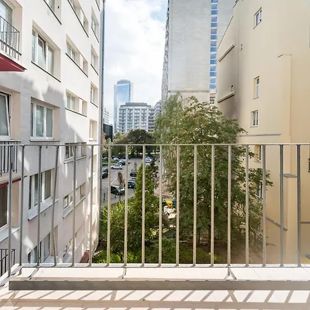 Krochmalna Spacious By Bookinghost