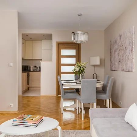 公寓 Krochmalna Spacious By Bookinghost *