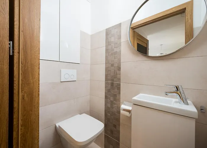 Krochmalna Spacious By Bookinghost Apartman